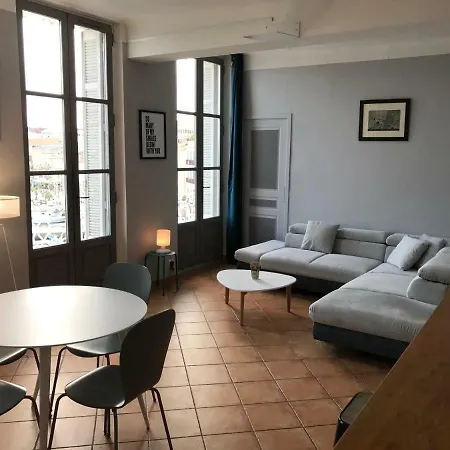 Palais Du Port Apartment